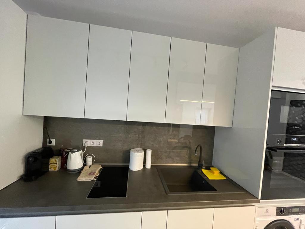 Adina Apartament Gura Humorului Luaran gambar