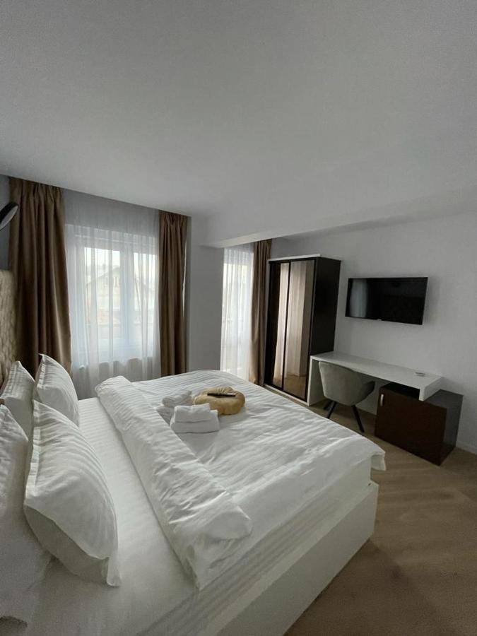 Adina Apartament Gura Humorului Luaran gambar
