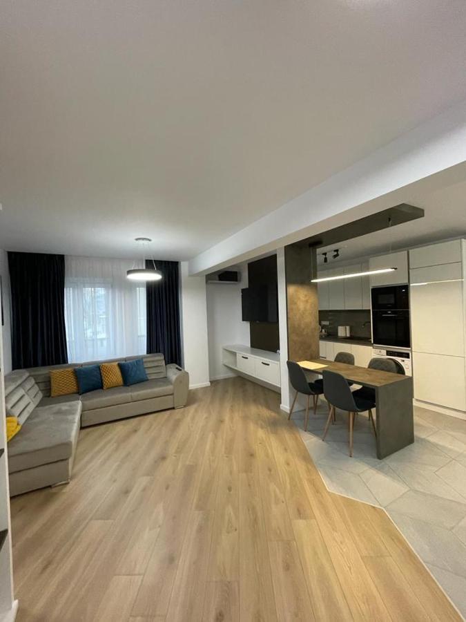 Adina Apartament Gura Humorului Luaran gambar